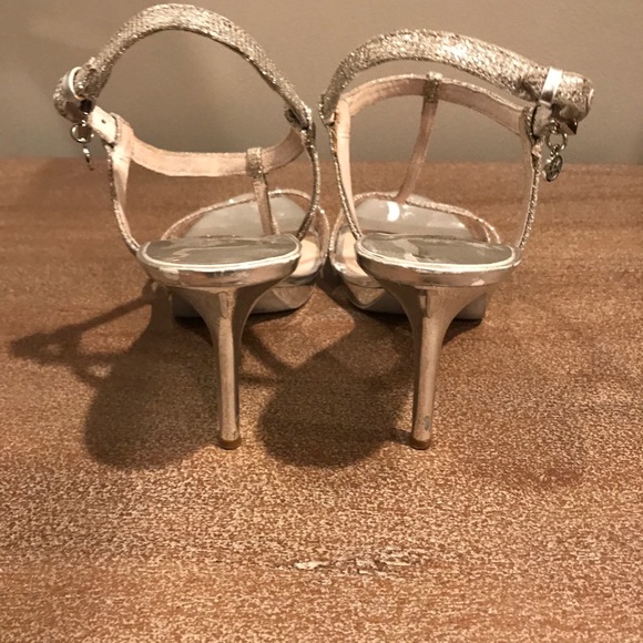 Glitzy Michael Kora Sandals - Picture 3 of 4